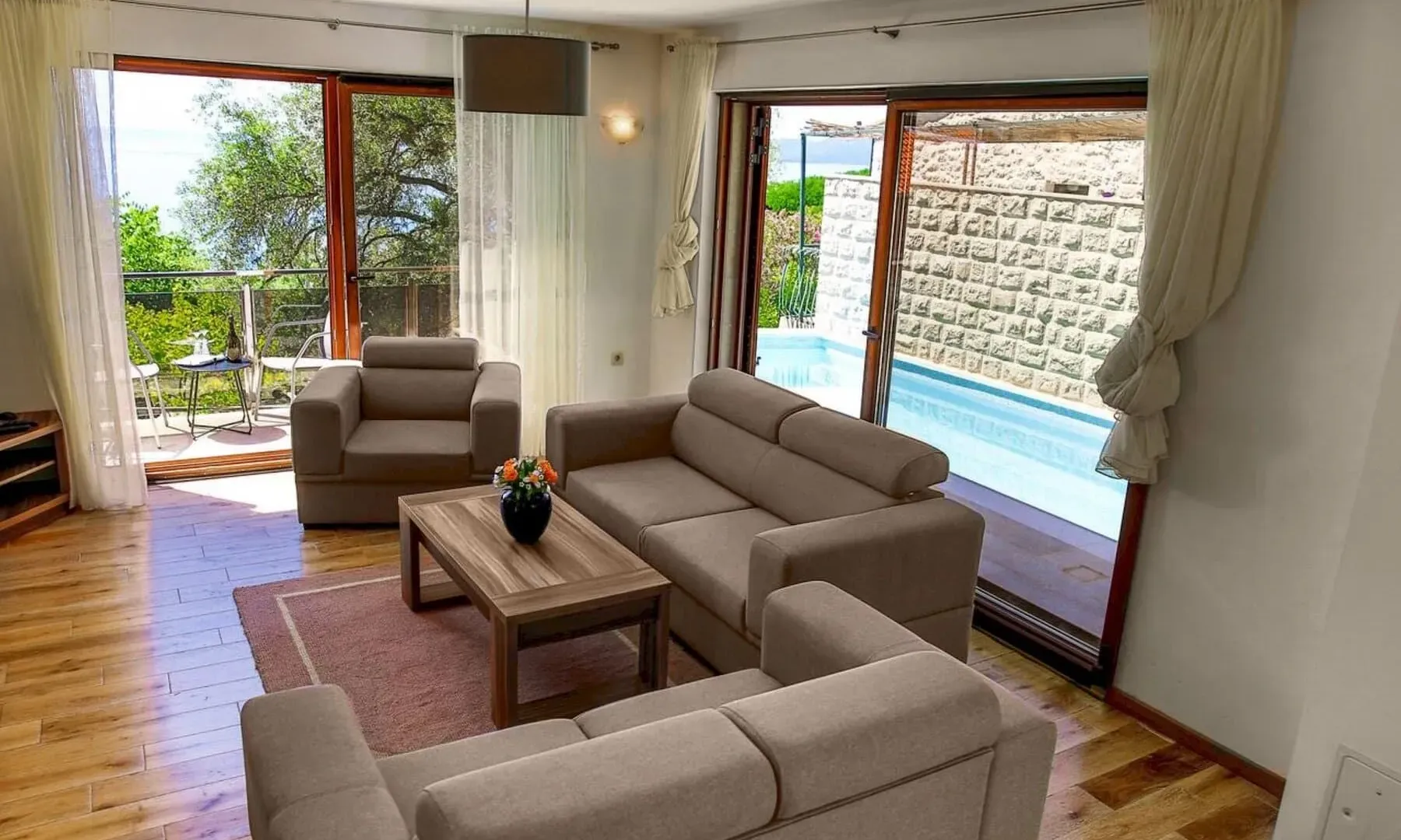 Rent, house, 270m², Rijeka Reževići, Budva