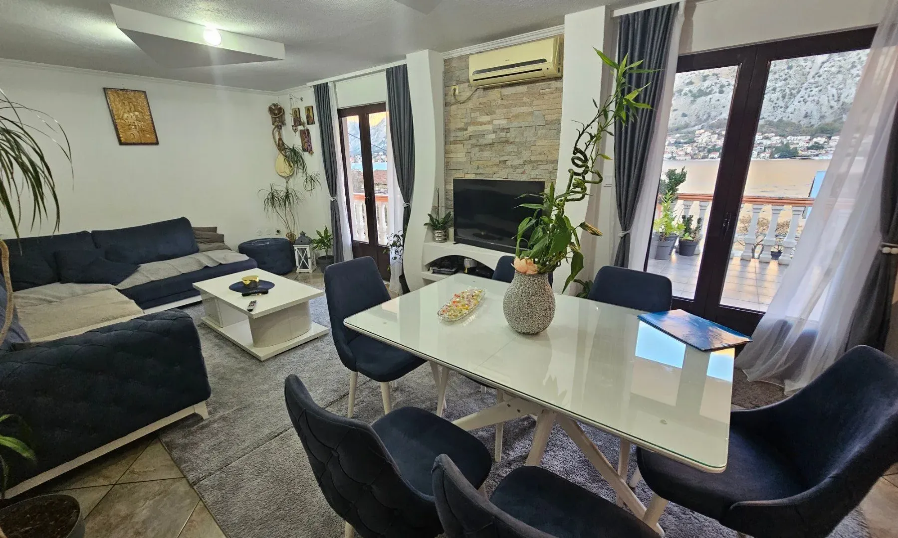 Prodaja, kuća, 423m², Muo, Kotor