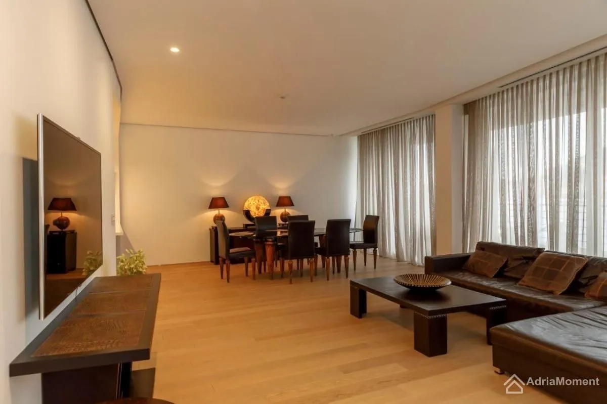 Prodaja, dvosoban stan, 178m², Centar, Budva