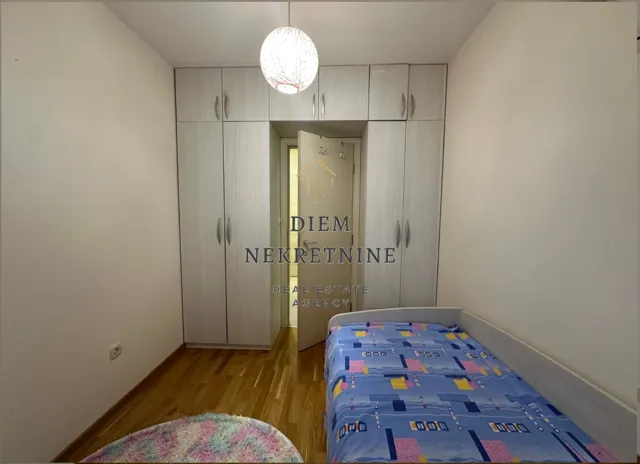 Izdavanje, dvosoban stan, 47m², Zabjelo, Podgorica