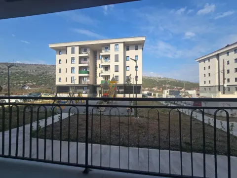 Izdavanje, jednosoban stan, 40m², Tološi, Podgorica - image 13