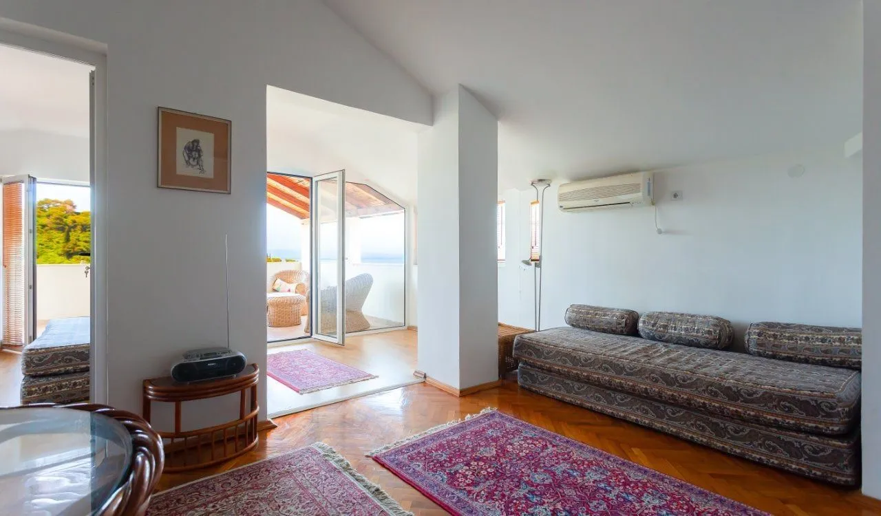 Sale, one bedroom apartment, 69m², Petrovac, Budva