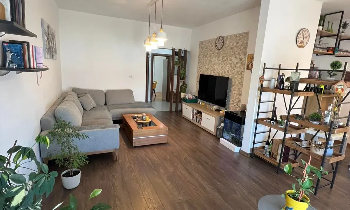 Prodaja, dvosoban stan, 72m², Stari Aerodrom, Podgorica