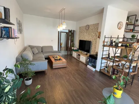 Prodaja, dvosoban stan, 72m², Stari Aerodrom, Podgorica