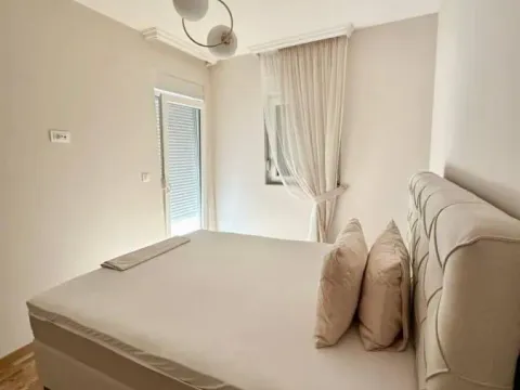 Sale, one bedroom apartment, 45m², Bečići, Budva - image 9