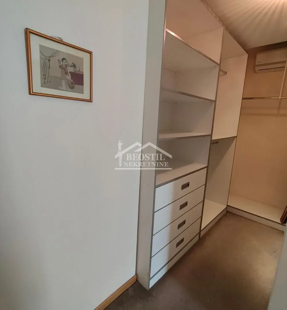 Prodaja, trosoban stan, 106m², Belvil, Beograd