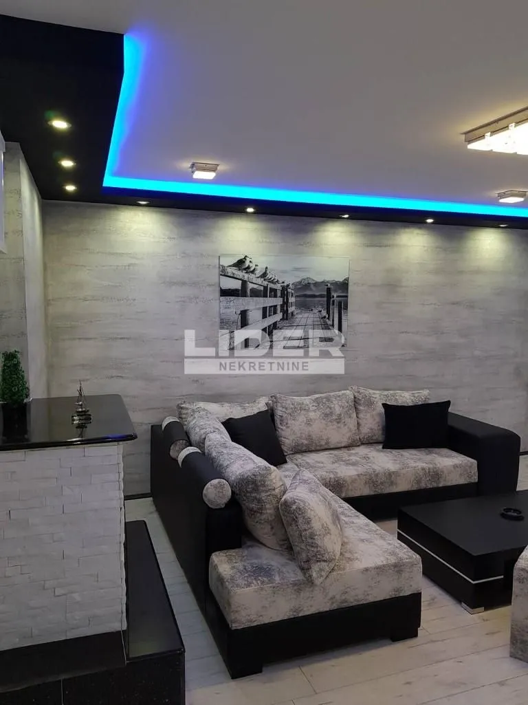 Rent, two bedroom apartment, 52m², Stari Grad, Beograd