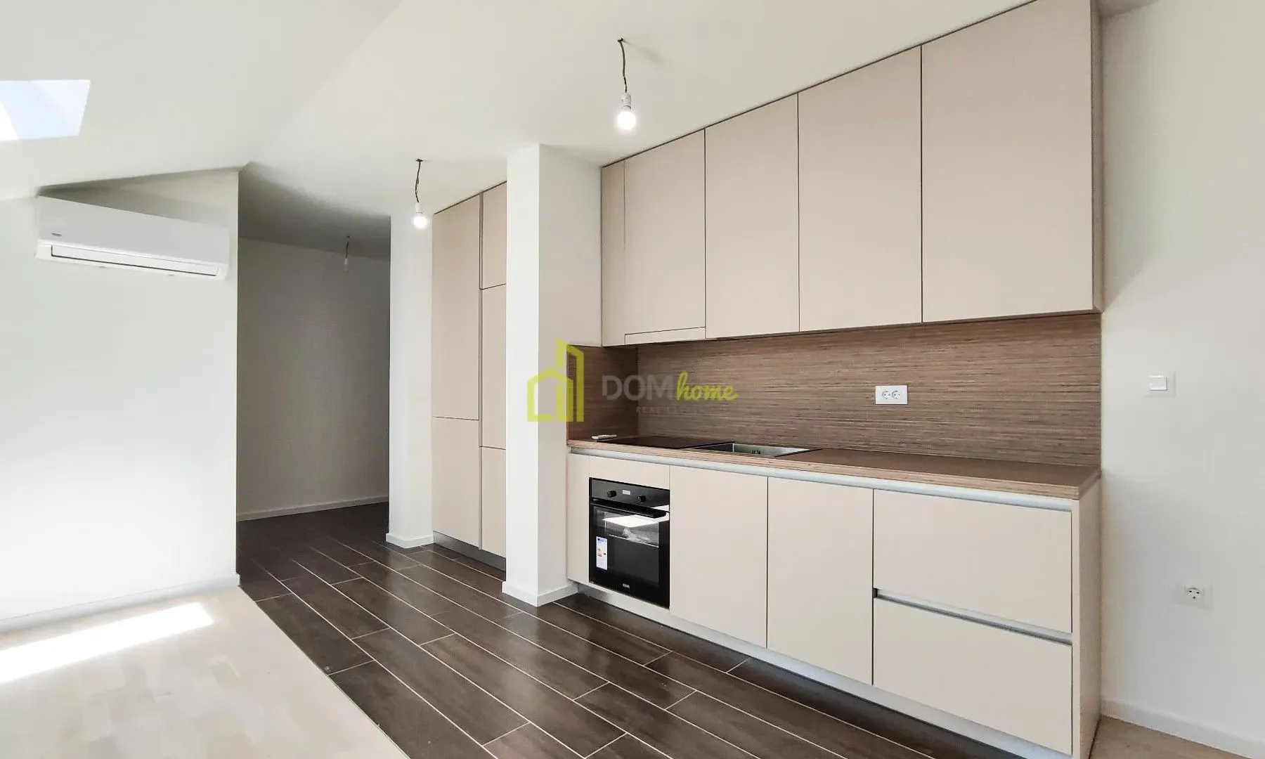 Prodaja, garsonjera, 45m², Tološi, Podgorica