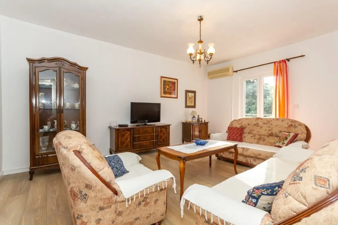 Prodaja, kuća, 230m², Herceg Novi, Crna Gora
