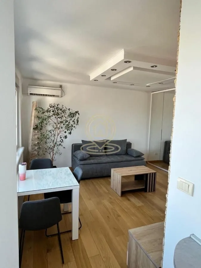 Rent, two bedroom apartment, 45m², Stari Grad, Beograd