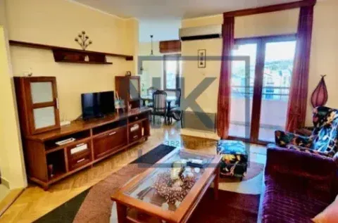 Izdavanje, dvosoban stan, 75m², Malo Brdo, Podgorica - image 4
