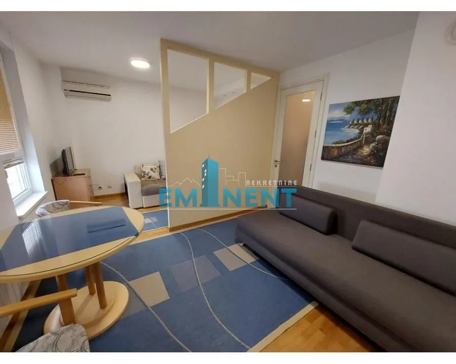 Izdavanje, jednosoban stan, 31m², Novi Beograd Blok 67, Novi Beograd Sve Podlokacije