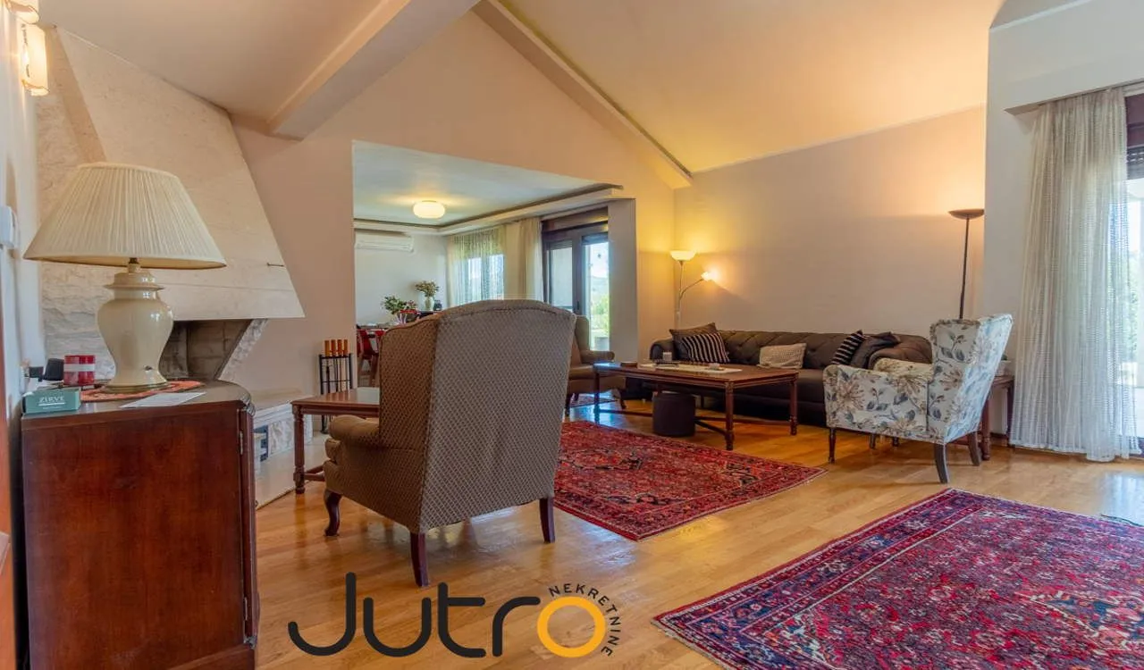 Rent, house, 320m², Donja Gorica, Podgorica