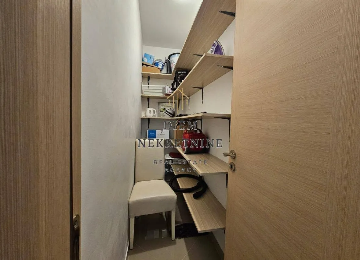 Rent, one bedroom apartment, 67m², Centar, Bar