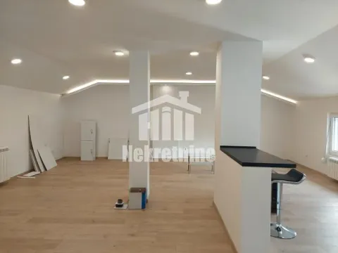 Izdavanje, trosoban stan, 100m², Petlovo Brdo, Beograd - image 2