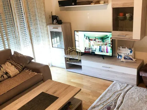 Prodaja, stan, 22m², Stari Aerodrom, Podgorica - image 2