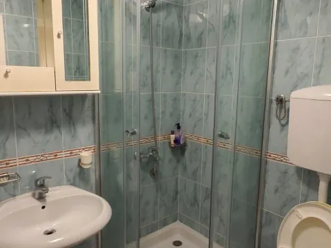 Rent, one bedroom apartment, 41m², Pržno, Budva - image 30