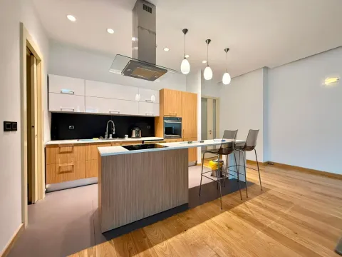 Rent, two bedroom apartment, 126m², Kod Capital Plaze, Podgorica - image 5