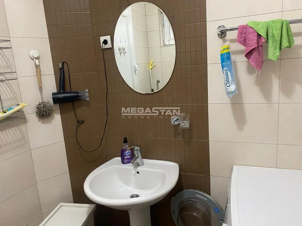 Izdavanje, trosoban stan, 80m², Vukov Spomenik, Zvezdara Sve Podlokacije
