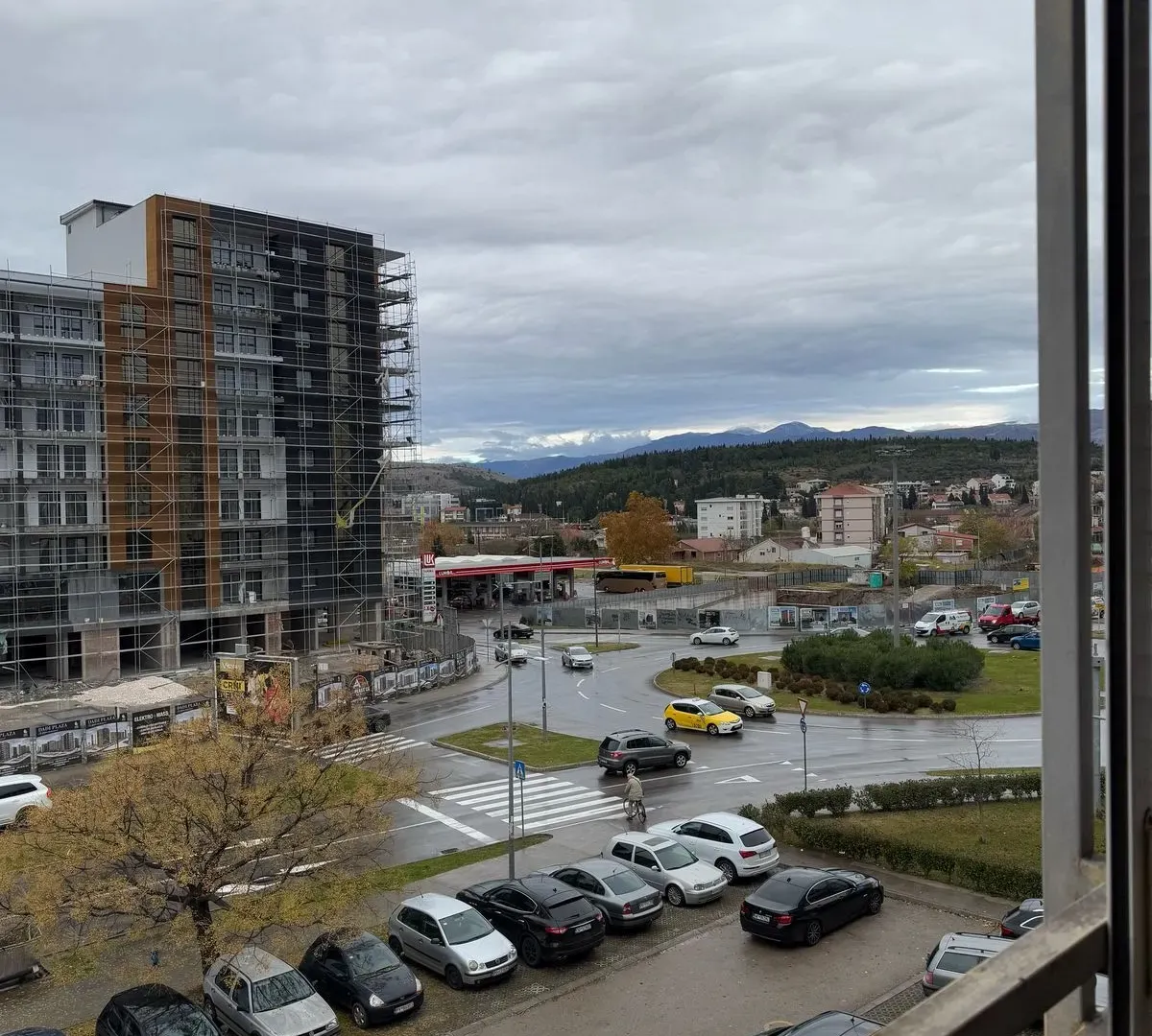 Izdavanje, dvosoban stan, 76m², Stari Aerodrom, Podgorica