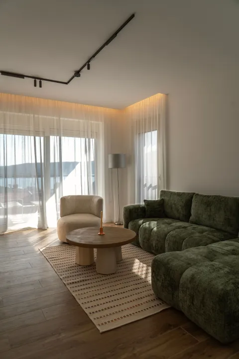 Rent, two bedroom apartment, 71m², Kava, Tivat