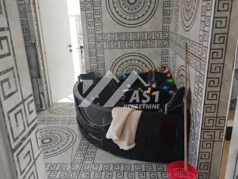 Izdavanje, kuća, 250m², Veternik, Novi Sad Sve Podlokacije - image 8