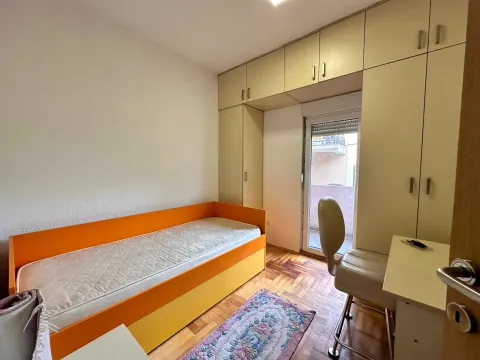 Izdavanje, dvosoban stan, 80m², Zagorič, Podgorica - image 10