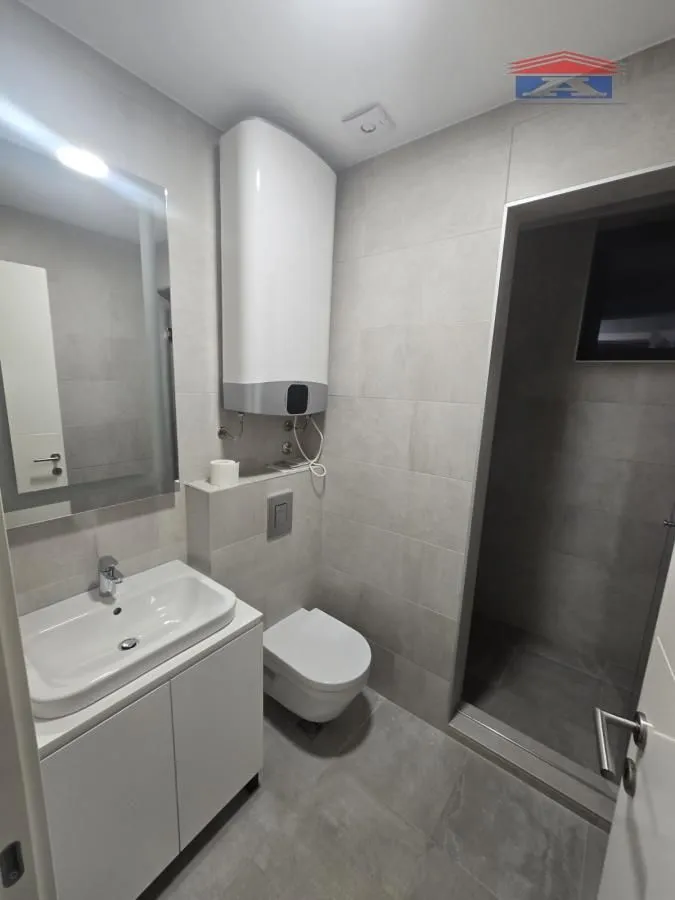 Prodaja, trosoban stan, 101m², Centar, Novi Sad