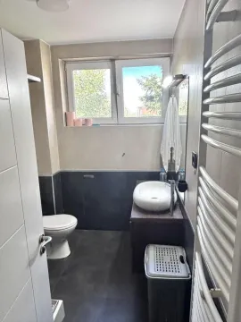 Sale, four bedroom apartment, 136m², Autokomanda, Voždovac Sve Podlokacije - image 8