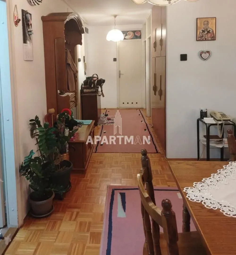 Prodaja, trosoban stan, 73m², Novi Beograd Blok 72, Novi Beograd Sve Podlokacije