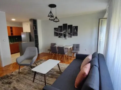 Izdavanje, dvosoban stan, 52m², Socijalno, Novi Sad Sve Podlokacije - image 12