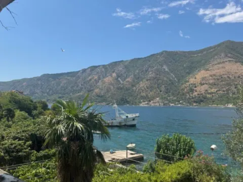 Sale, house, 160m², Dobrota, Kotor