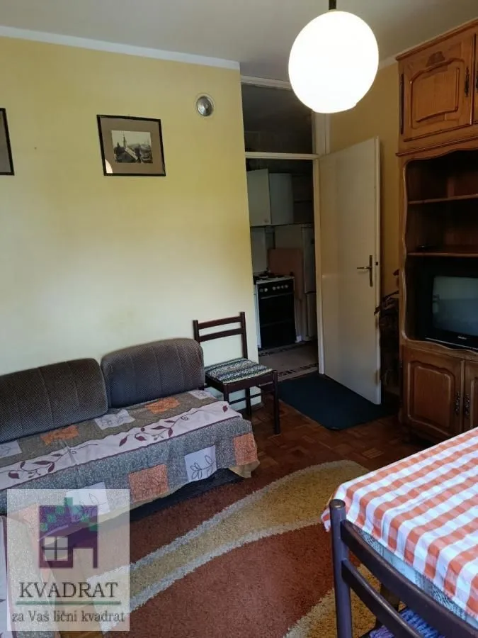 Izdavanje, jednosoban stan, 33m², Obrenovac, Beograd