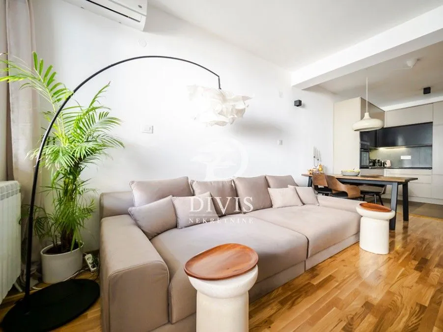 Prodaja, dvosoban stan, 57m², Južni Bulevar, Vračar Sve Podlokacije