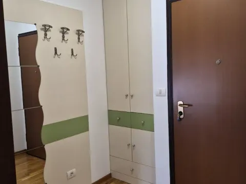 Rent, apartment, 53m², City Kvart, Podgorica - image 3