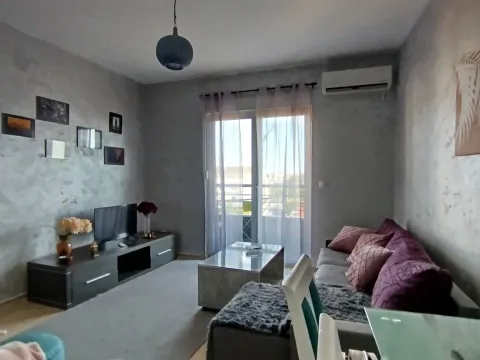 Izdavanje, stan, 50m², Kod Big Fashion-a, Podgorica - image 2