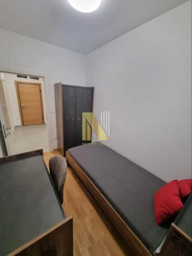 Izdavanje, dvosoban stan, 57m², Adamovićevo Naselje, Novi Sad Sve Podlokacije