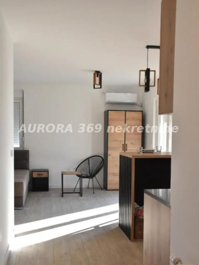 Rent, office space, 350m², Petrovaradin, Novi Sad