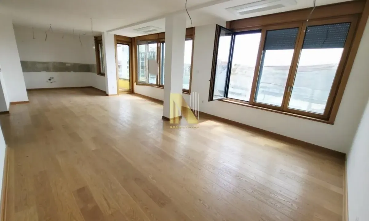 Prodaja, četvorosoban stan, 121m², Podbara, Novi Sad Sve Podlokacije