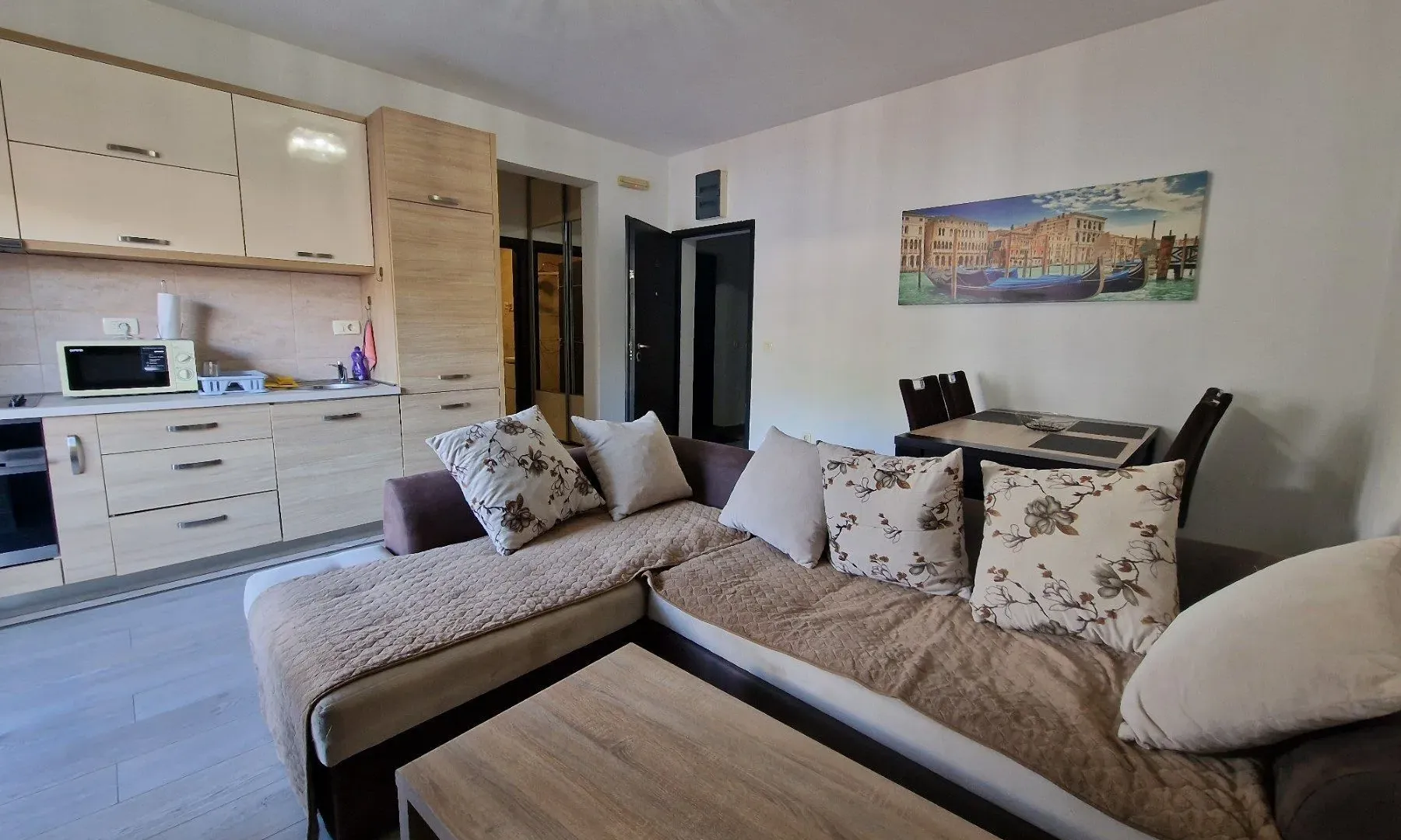 Izdavanje, jednosoban stan, 48m², Budva, Crna Gora