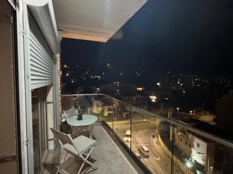 Izdavanje, jednosoban stan, 48m², Vezirov Most, Podgorica - image 12