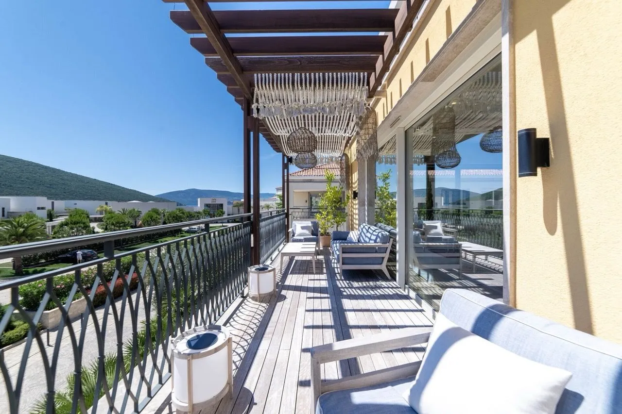 Prodaja, četvorosoban stan, 188m², Kumbor, Herceg Novi