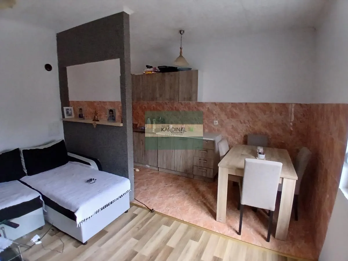 Prodaja, kuća, 330m², Topola, Srbija