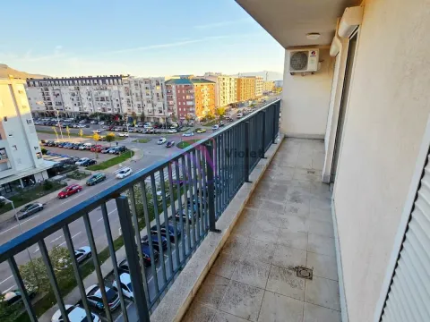 Prodaja, dvosoban stan, 72m², Stari Aerodrom, Podgorica - image 13