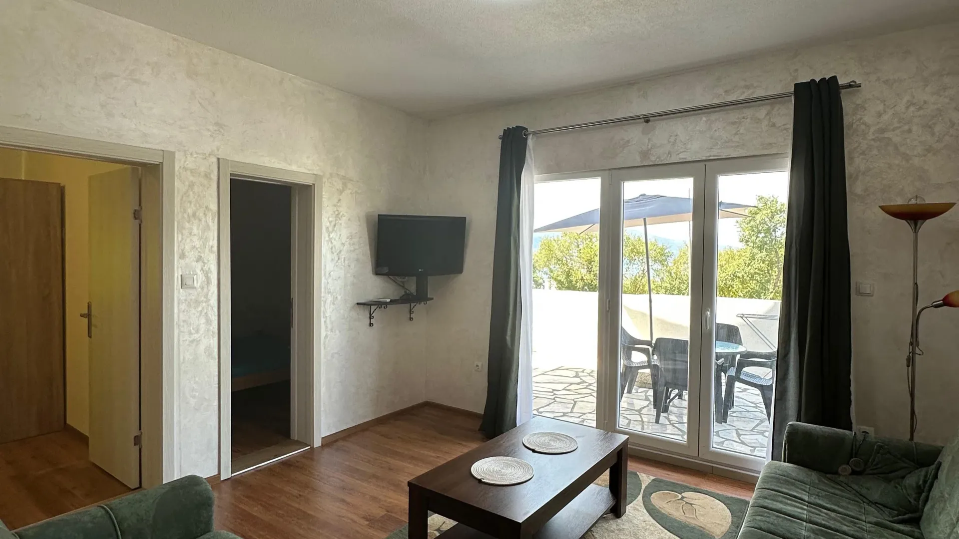 Rent, two bedroom apartment, 50m², Mažina, Tivat