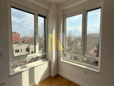 Prodaja, četvorosoban stan, 116m², Bulevar Evrope, Novi Sad Sve Podlokacije - image 7