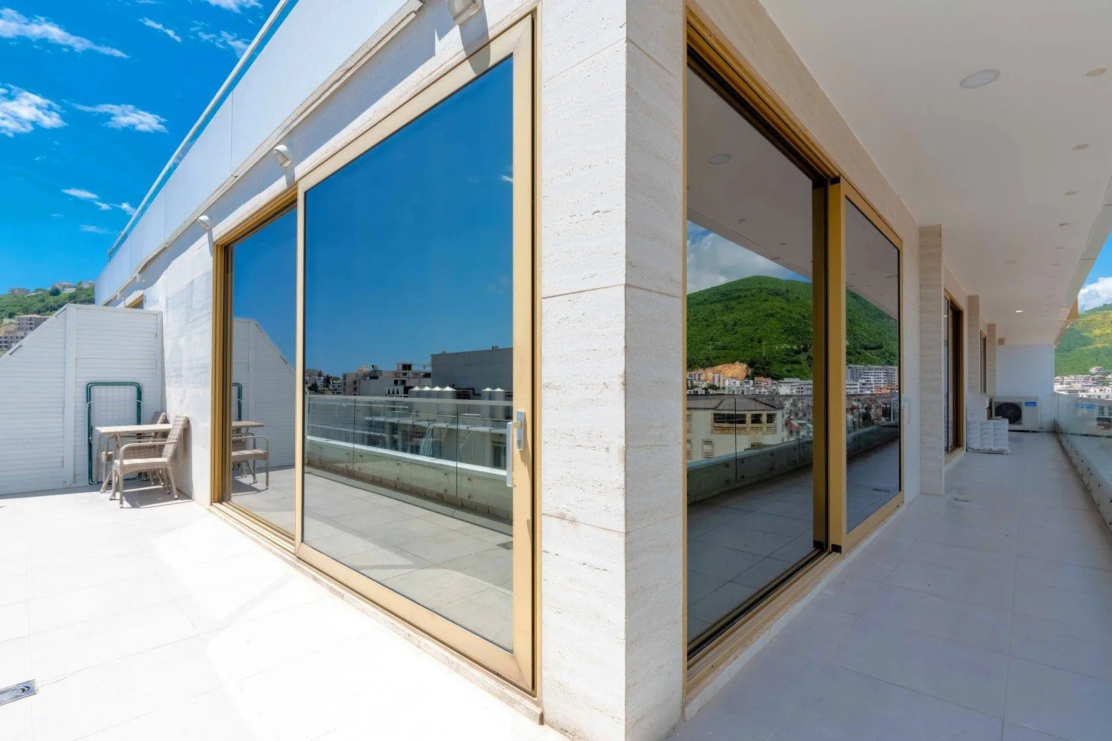 Sale, two bedroom apartment, 210m², Budva, Crna Gora