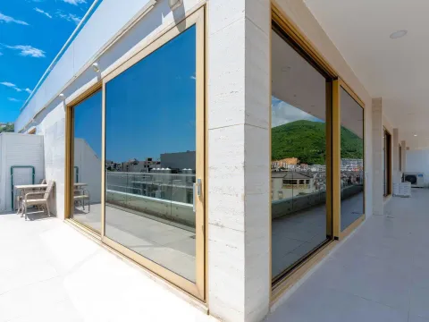 Sale, two bedroom apartment, 210m², Budva, Crna Gora - image 4