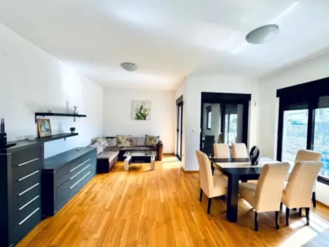 Prodaja, dvosoban stan, 65m², Bečići, Budva - image 1