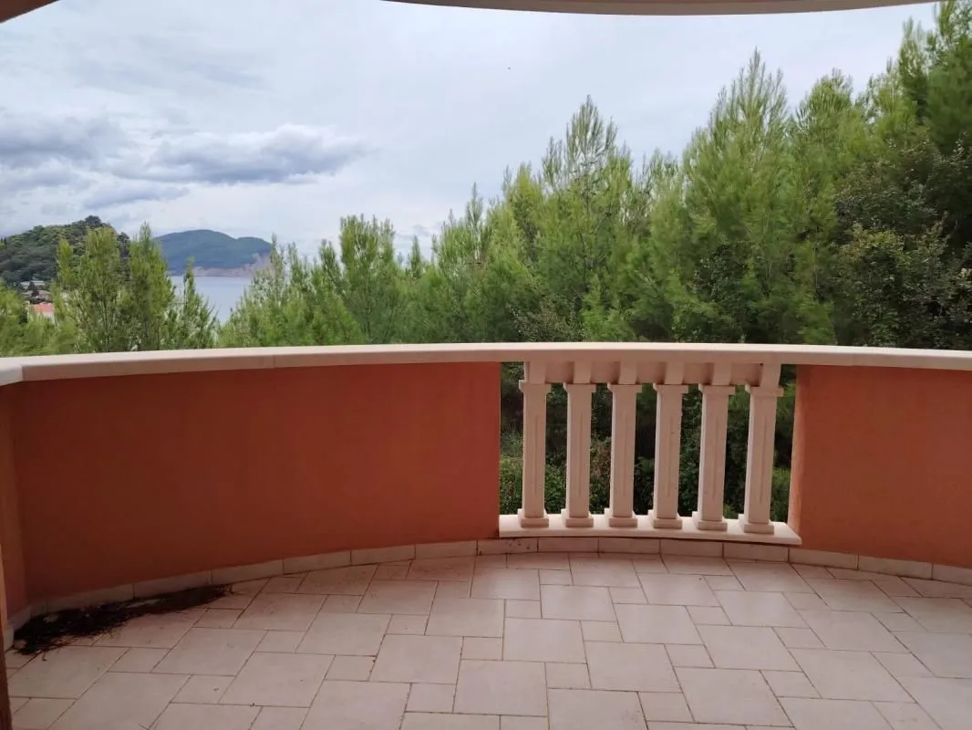 Sale, two bedroom apartment, 79m², Petrovac, Budva